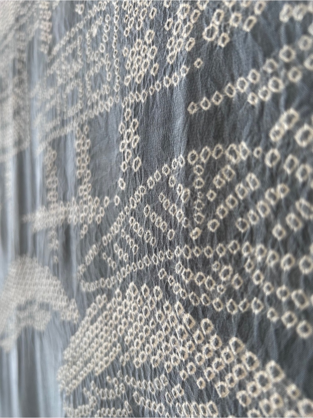 Mens Silk Kimono, Ombré Dyed with Kanoko Shibori Detail - Picture 8 of 10